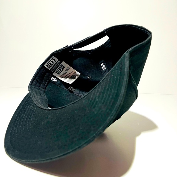 Neff SnapBack - Picture 3 of 3